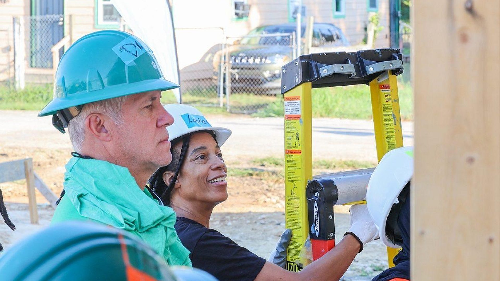 Coed volunteers build site 1