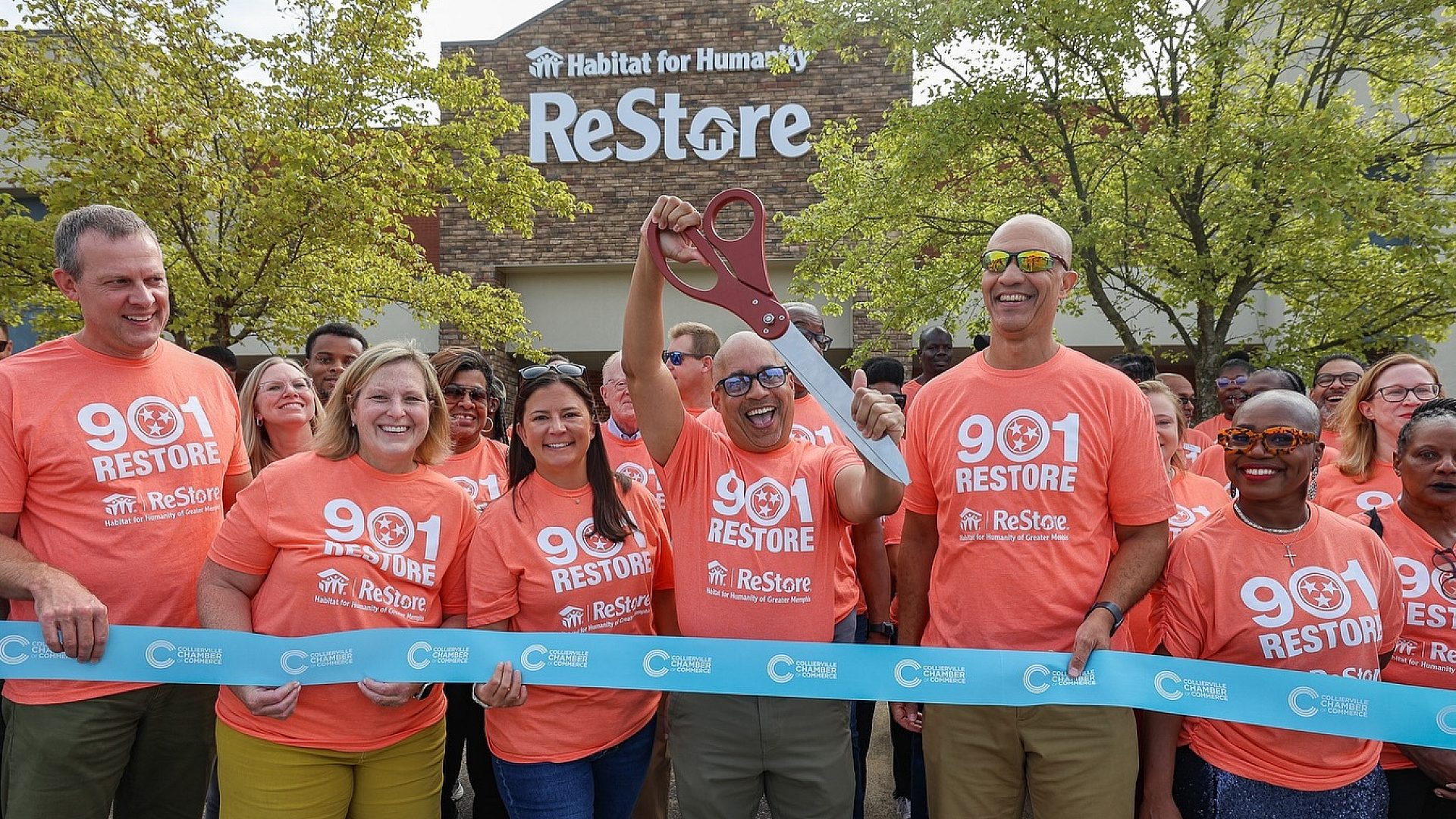 Habitat Memphis Re Store ribbon cutting