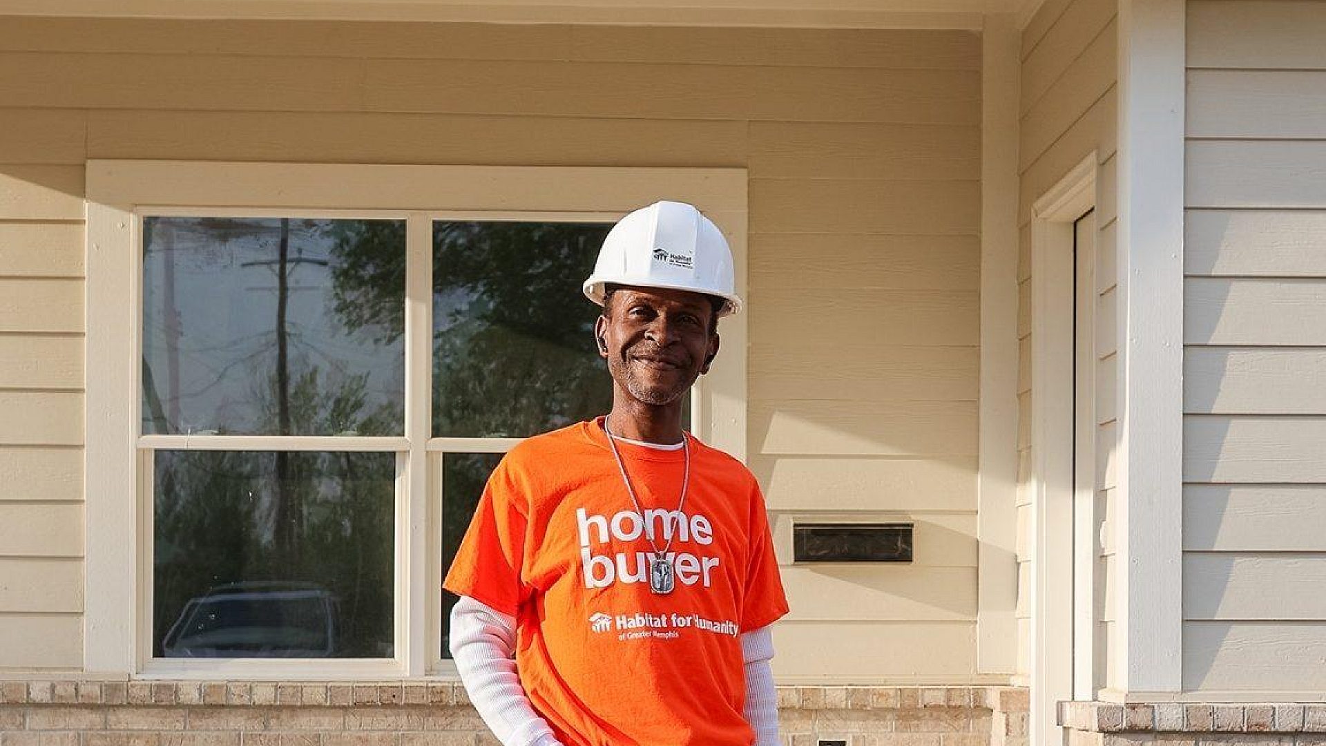 Homebuyer building home