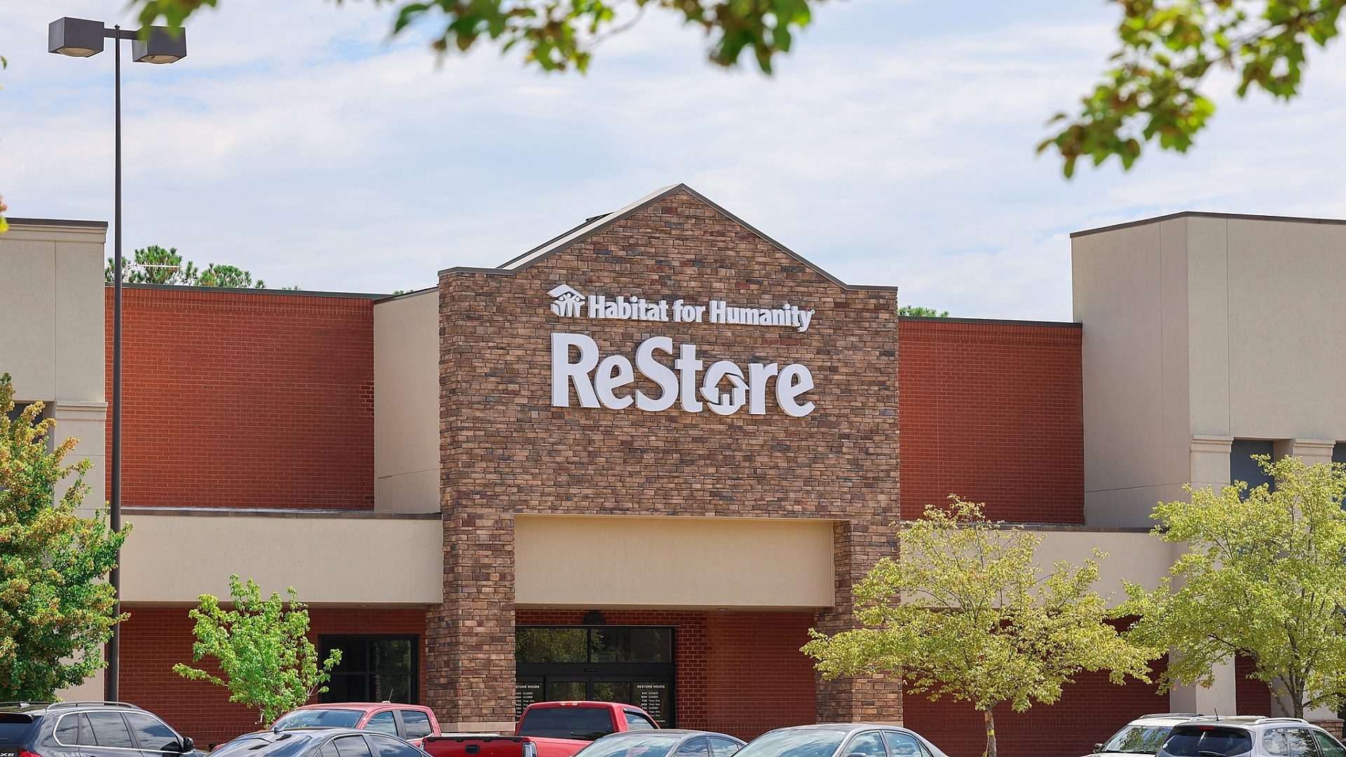 Re Store Poplar Location signage 1