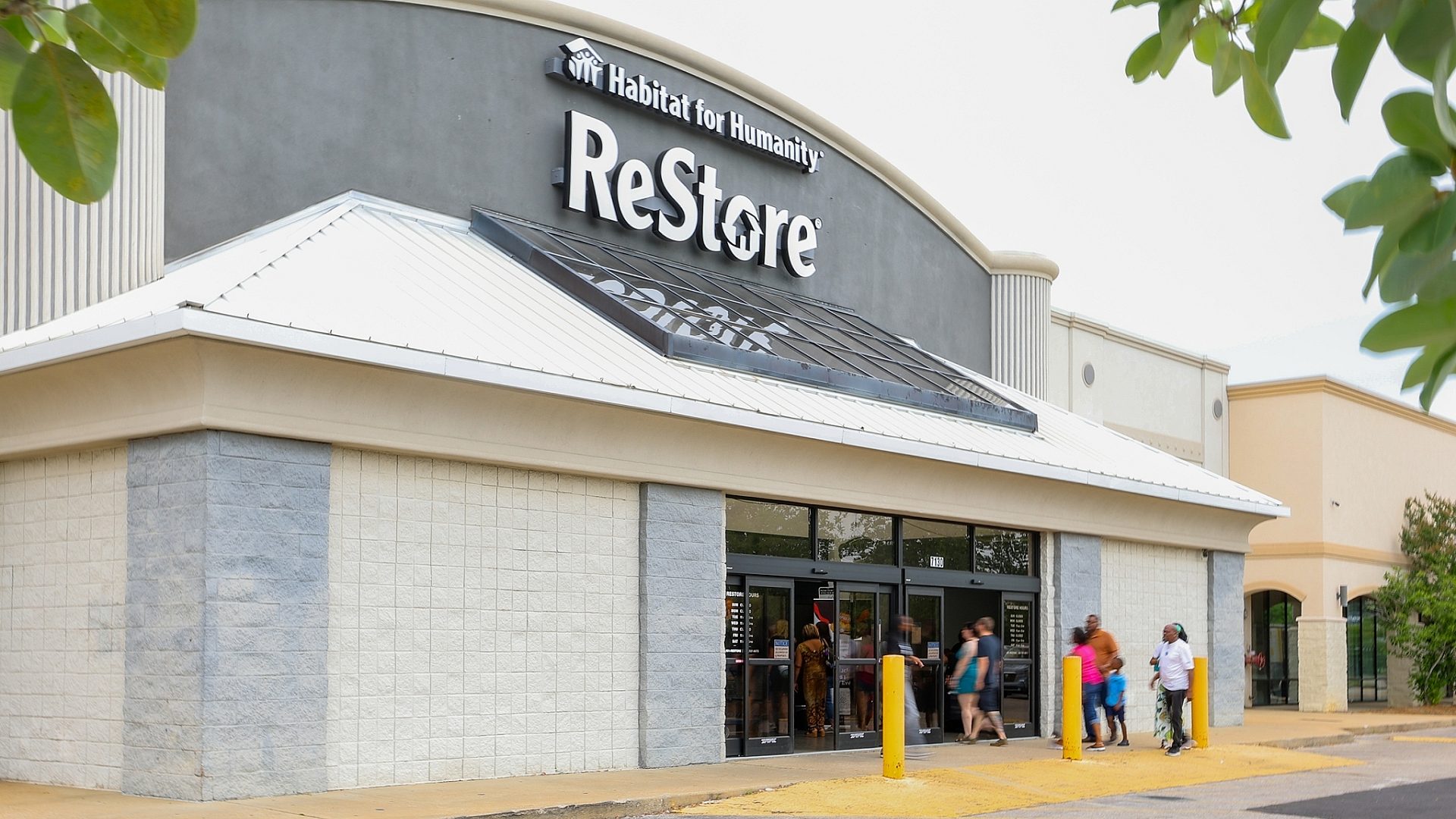 Re Store Winchester Location signage 1